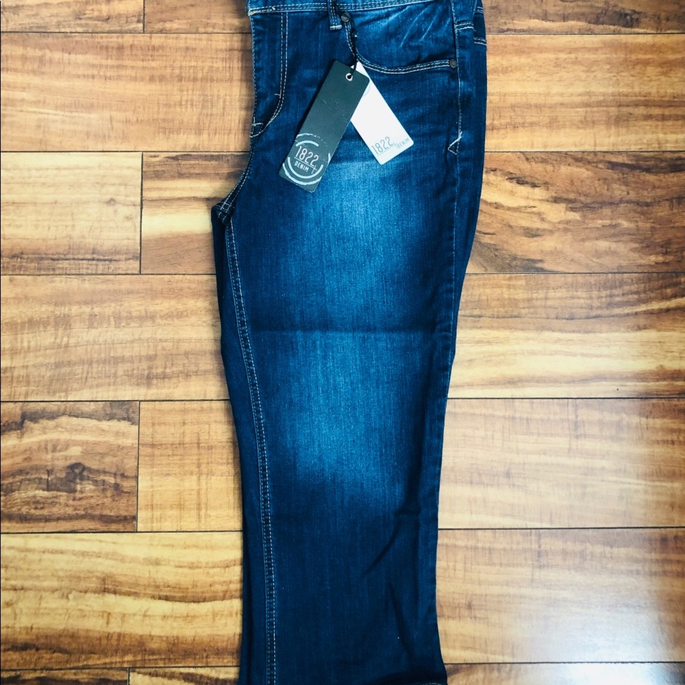 Brand new Capris with tag